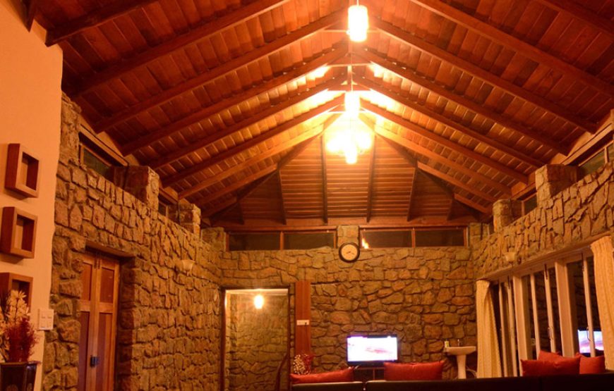 Neelakurunji Luxury Plantation Bungalow
